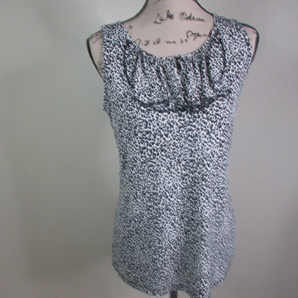 Liz Claiborne Tops - Liz Claiborne Sleeveless Blouse S Animal Print Ruffle Collar
